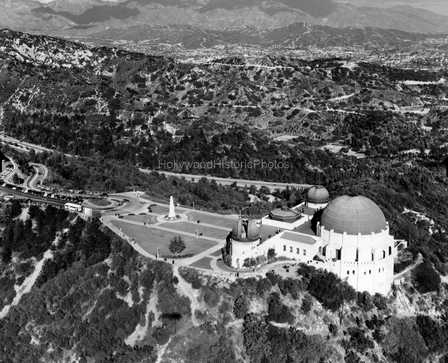 Griffith Park Observatory 1949 2.jpg
